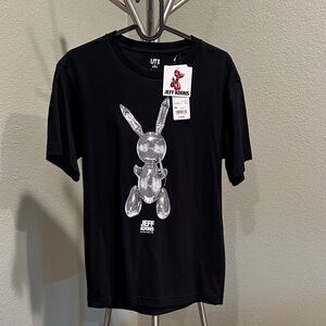 Uniqlo Jeff Koons shirt
